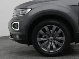 Volkswagen T-Roc thumbnail 21