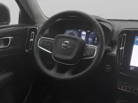 Volvo XC40 thumbnail 7