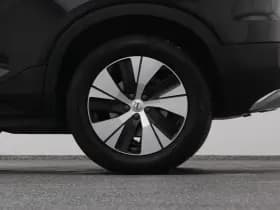 Volvo XC40 thumbnail 40