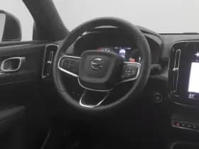 Volvo XC40 thumbnail 7