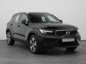 Volvo XC40 thumbnail 2