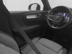 Volvo XC40 thumbnail 11
