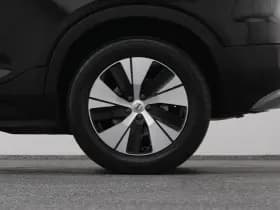 Volvo XC40 thumbnail 40