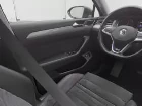 Volkswagen Passat thumbnail 11