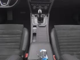 Volkswagen Passat thumbnail 12