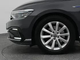 Volkswagen Passat thumbnail 21