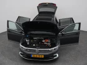 Volkswagen Passat thumbnail 27