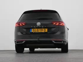 Volkswagen Passat thumbnail 36