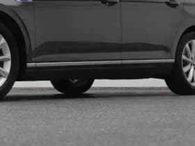 Volkswagen Passat thumbnail 37