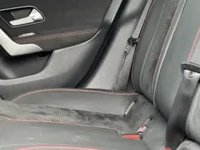 Mercedes-Benz CLA-Klasse Shooting Brake 200 Business Solution AMG thumbnail 21