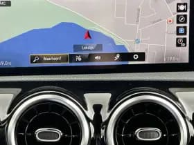 Mercedes-Benz CLA-Klasse Shooting Brake 200 Business Solution AMG thumbnail 26