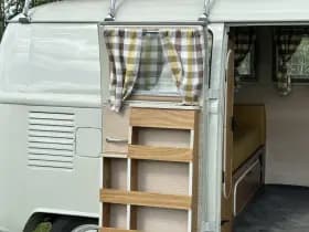 Volkswagen T1 | Westfalia camper | 1967 | SO42 | | Campmobile | Splitscreen | | Uitmuntende staat | Start, rijdt en schakelt perfect | thumbnail 18