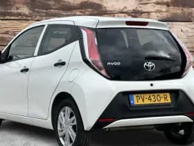 Toyota Aygo 1.0 VVT-i x-fun | NAP | NL Auto | Licht metalen velgen | Cruis | Airco | Bluetooth thumbnail 5