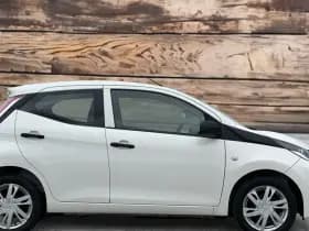 Toyota Aygo 1.0 VVT-i x-fun | NAP | NL Auto | Licht metalen velgen | Cruis | Airco | Bluetooth thumbnail 8