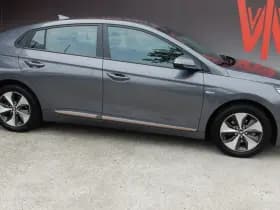 Mazda 2 1.5 Skyactiv-G EDITION | AIRCO | CRUISE | PARELMOER | DEALER O-H!! thumbnail 2