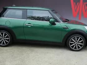 Mazda 2 1.5 Skyactiv-G EDITION | AIRCO | CRUISE | PARELMOER | DEALER O-H!! thumbnail 5