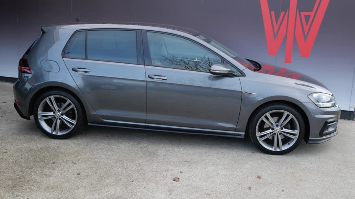 Volkswagen Golf 1.5 TSI R-LINE | AUTOMAAT | KEYLESS | LEER | VIRTUAL | ADAPT. CRUISE | NL-AUTO!! — foto 1