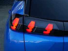 Peugeot E-2008 EV GT-PACK 50 kWh | A.C.C | 3D COCKPIT | TREKHAAK | ALCANTARA LEER!! thumbnail 13