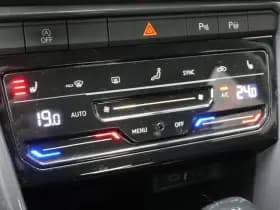 Volkswagen T-Roc 1.5 TSI STYLE | AUTOMAAT | MASSAGE | TREKHAAK | VIRTUAL | IQ LED | ALL-IN!! thumbnail 24