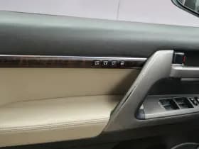 Toyota Land Cruiser V8 4.5 D-4D EXECUTIVE 7P. | OPEN DAK | 1e EIGENAAR | CAMERA | GEEN TREKHAAK!! thumbnail 20