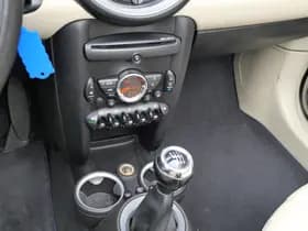 MINI Cooper Cabrio 1.6 CHILI | LEER | 89.000 KM | LIEFHEBBERSAUTO | NIEUWE APK!! thumbnail 17