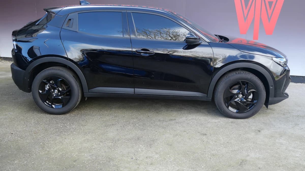 Alfa Romeo Junior 1.2 TURBO HYBRID IBRIDA | A.C.C. | CARPLAY | CAMERA | KEYLESS | ELEK KLEP!! — foto 1