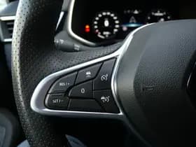 Renault Clio thumbnail 32