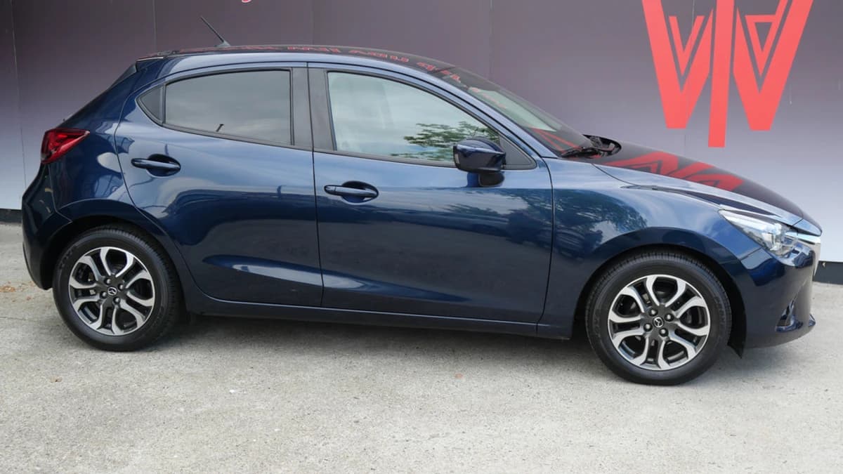 Mazda 2 — foto 1
