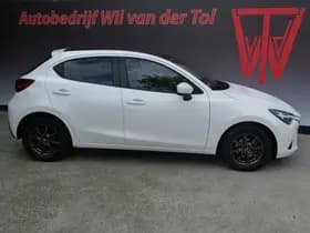 Mazda 2 thumbnail 10