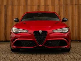 Alfa Romeo Romeo Giulia 2.9 V6 Quadrifoglio MY25 thumbnail 2