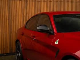 Alfa Romeo Romeo Giulia 2.9 V6 Quadrifoglio MY25 thumbnail 18