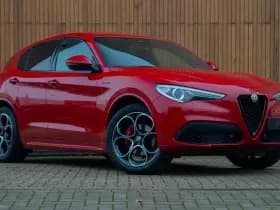 Alfa Romeo Romeo Stelvio 2.0T AWD Veloce 320pk thumbnail 2