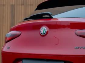 Alfa Romeo Romeo Stelvio 2.0T AWD Veloce 320pk thumbnail 22