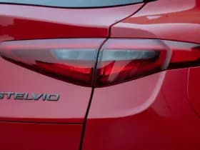 Alfa Romeo Romeo Stelvio 2.0T AWD Veloce 320pk thumbnail 23