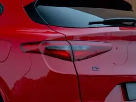 Alfa Romeo Romeo Stelvio 2.0T AWD Veloce 320pk thumbnail 6