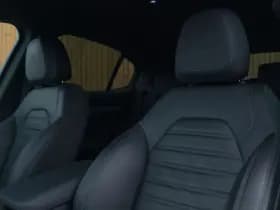 Alfa Romeo Romeo Stelvio 2.0T AWD Veloce 320pk thumbnail 8