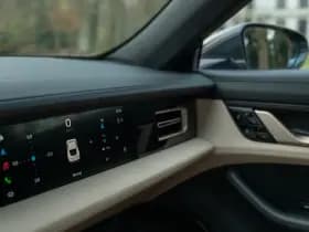 Porsche Taycan Turbo S 93 kWh thumbnail 38