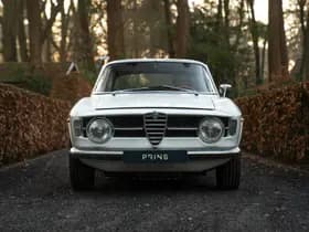 Alfa Romeo Romeo GT 1300 Junior thumbnail 2