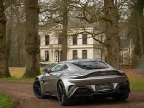 Aston Martin Vantage 4.0 V8 thumbnail 32