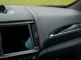 Maserati Levante 3.0 V6 S AWD 430pk GranSport Facelift thumbnail 28