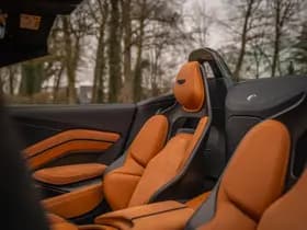 Aston Martin V12 Vantage Roadster | Nr. 211/249 | Pentland Green by Q | Briljant! thumbnail 42