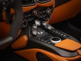 Aston Martin V12 Vantage Roadster | Nr. 211/249 | Pentland Green by Q | Briljant! thumbnail 48