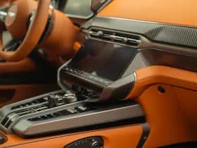 Aston Martin Vanquish | Minotaur Green | Bronze dreamlines thumbnail 11