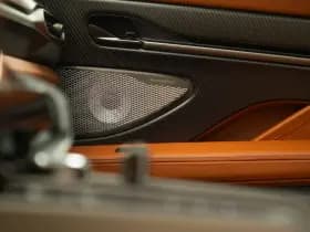 Aston Martin Vanquish | Minotaur Green | Bronze dreamlines thumbnail 12