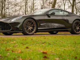 Aston Martin Vanquish | Minotaur Green | Bronze dreamlines thumbnail 17