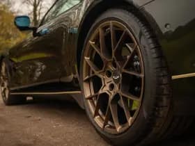 Aston Martin Vanquish | Minotaur Green | Bronze dreamlines thumbnail 31