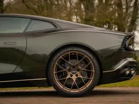 Aston Martin Vanquish | Minotaur Green | Bronze dreamlines thumbnail 33