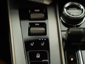 Aston Martin Vanquish | Minotaur Green | Bronze dreamlines thumbnail 47