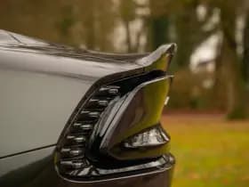 Aston Martin Vanquish | Minotaur Green | Bronze dreamlines thumbnail 54