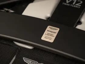 Aston Martin Vanquish | Minotaur Green | Bronze dreamlines thumbnail 56